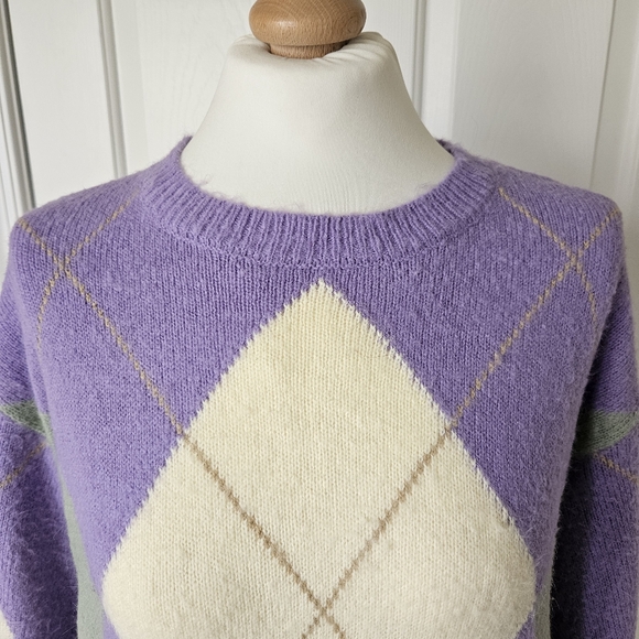 Beautiful Purple Crewneck Sweater - S - Picture 3 of 6